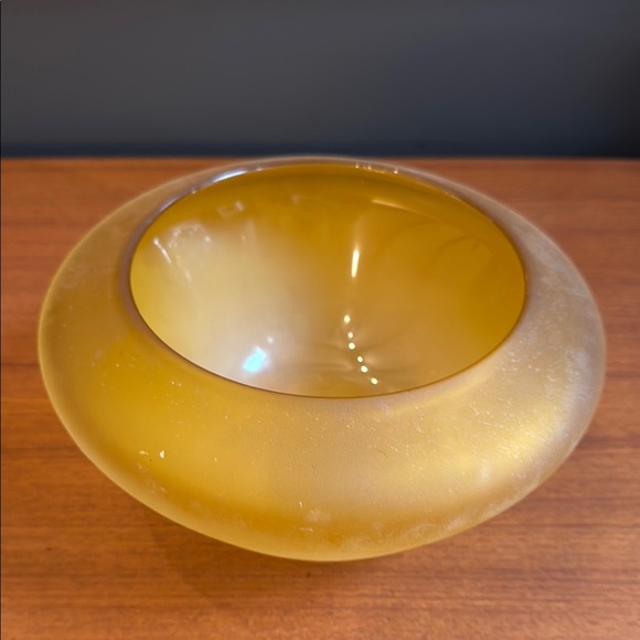 Elegant Indiana glass vintage frosted Yellow Glass Bowl large - Picture 2 of 9